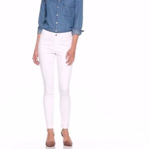 NWT Old Navy *Long* Mid-Rise white jeans